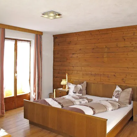 Pult Apartment